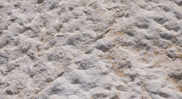 Minya Dusty Rock-Face