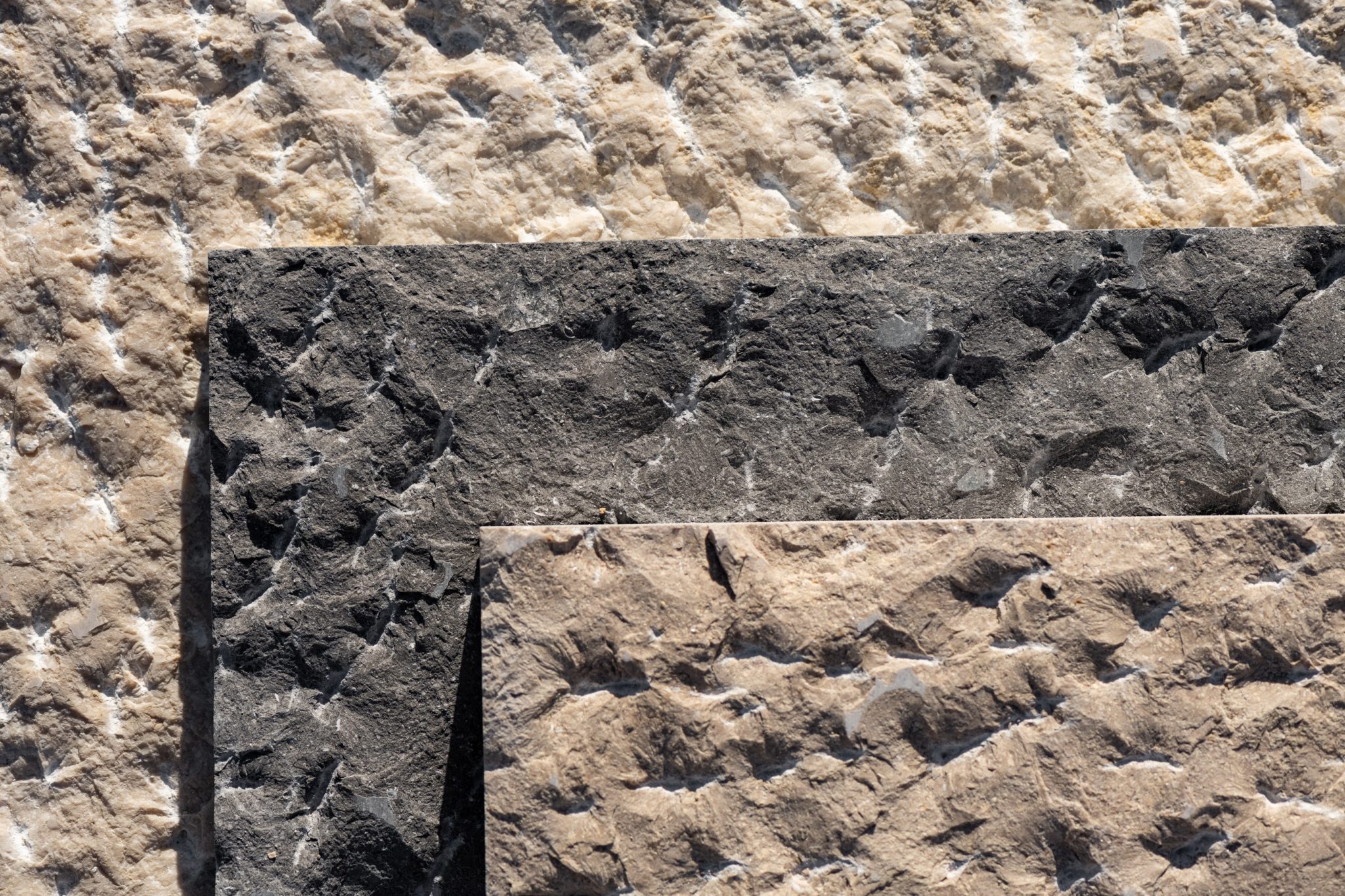 Rock-Face finish on limestone tiles to be used in outdoors and indoors wall cladding and decorations