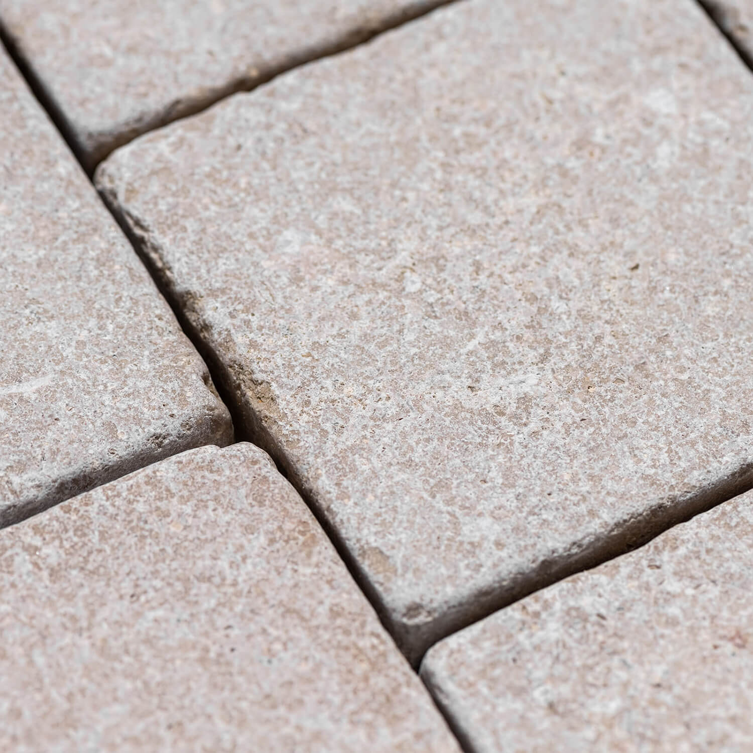 Sinai Pearl Cobblestones Flamed Straight-Edge