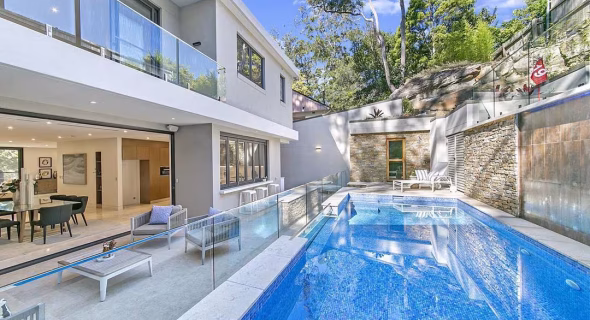 Pool Design with limestone