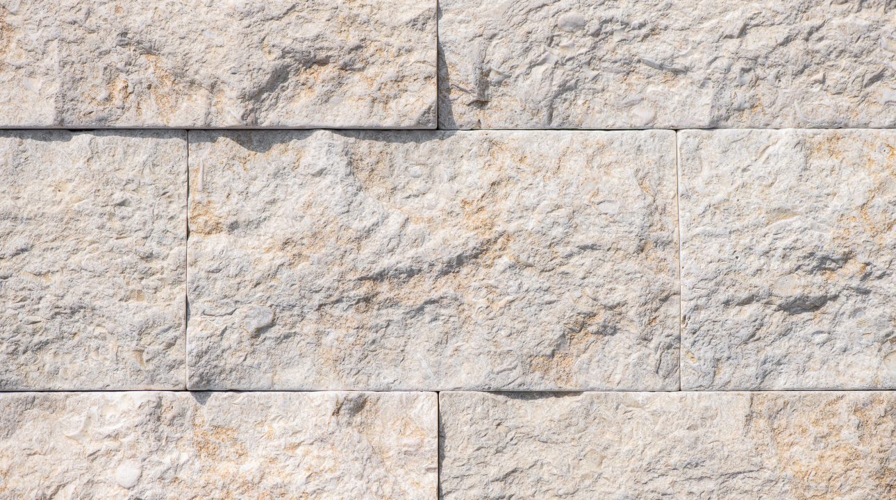 Minya Split-Face/Tumble - Egyptian limestone - Egyptian limestone tiles - Limestone bricks - limestone wall cladding - natural stone wall cladding