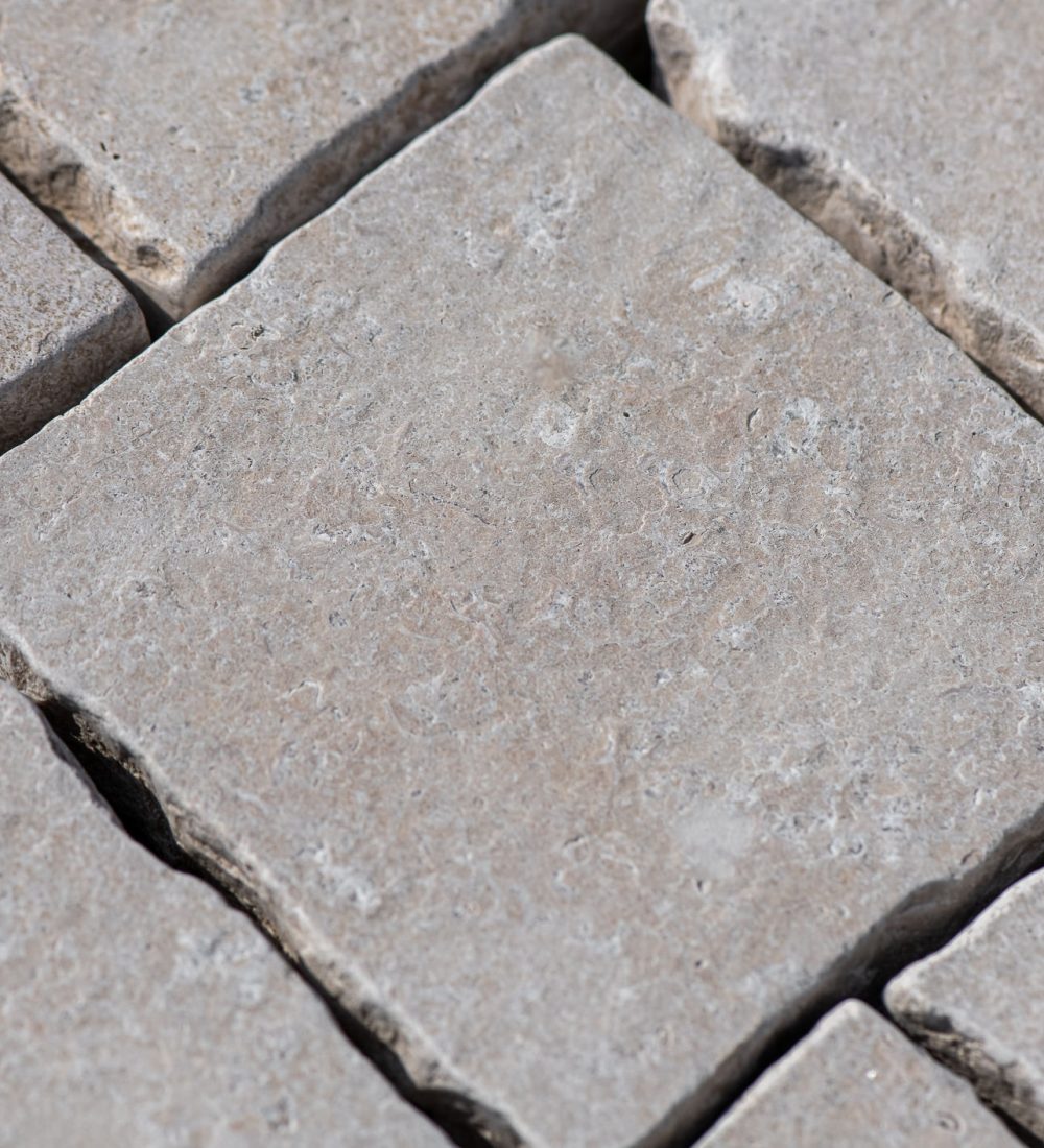 Sinai Pearl Flamed Cobblestones Split-Edge