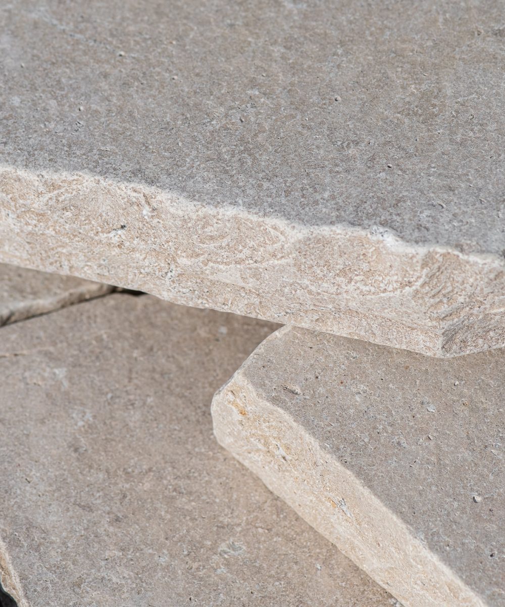 Sinai Pearl Flamed Cobblestones Split-Edge