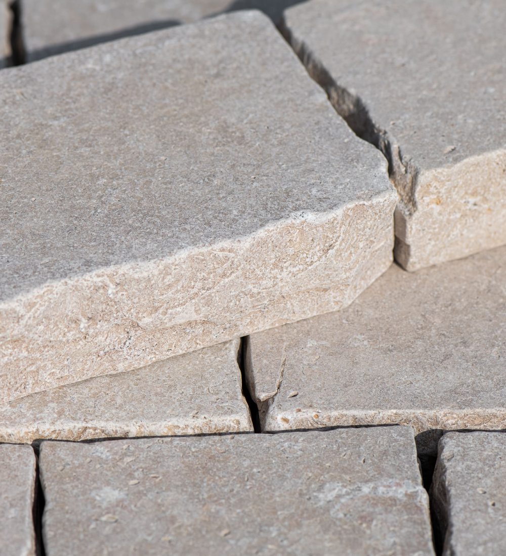 Sinai Pearl Flamed Cobblestones Split-Edge