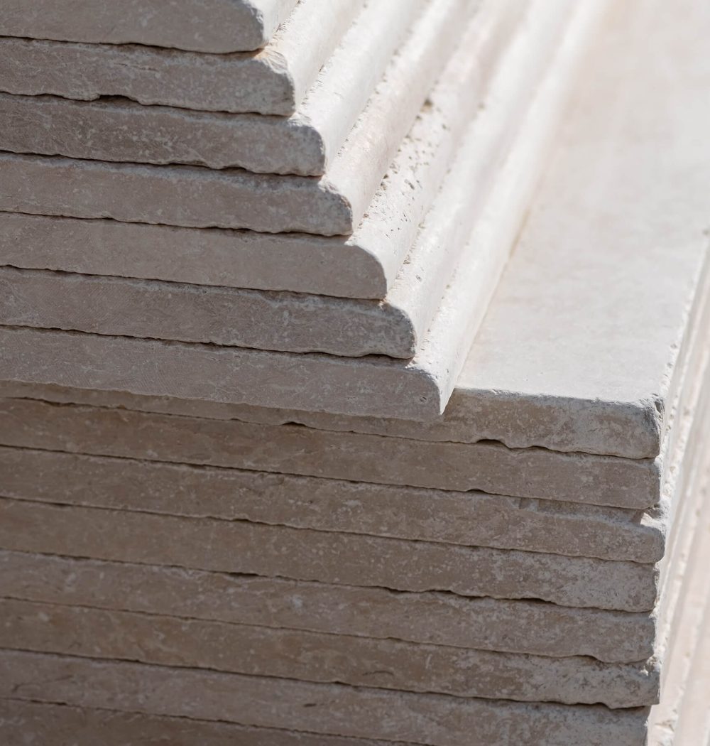limestone_pool_coping_half_bull_nose_00